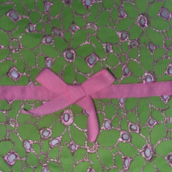 Island Republic green eyelet tank with pink bow. Size 12. - Picture 5 of 9